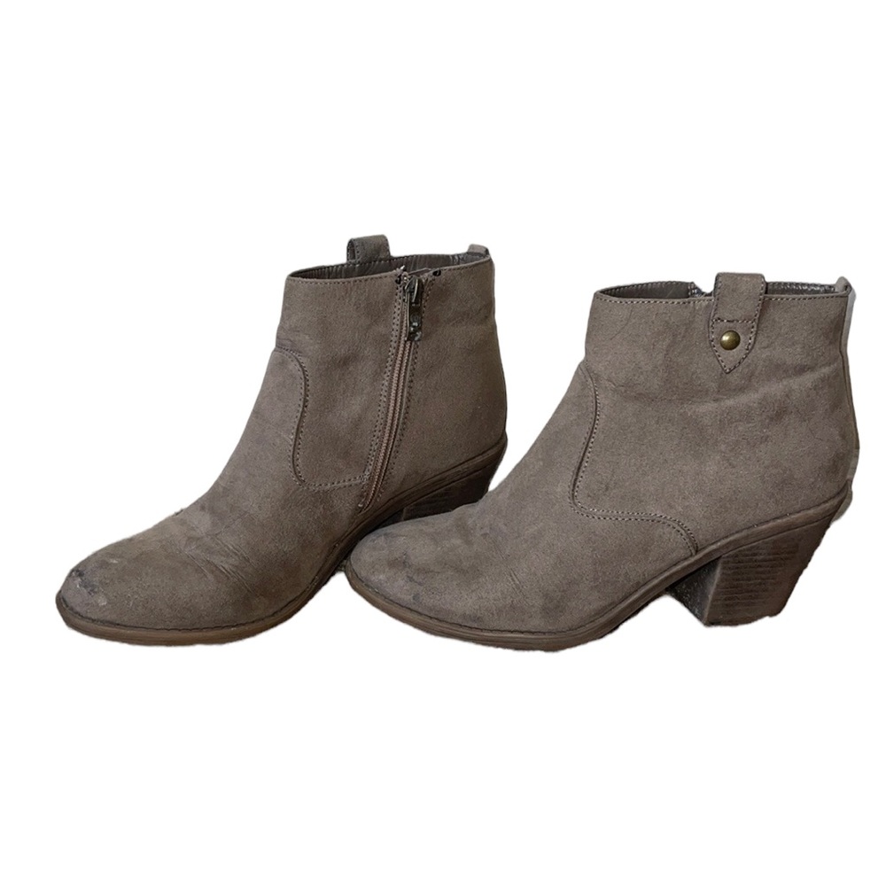 Chelsea Moreland Tan Bootie